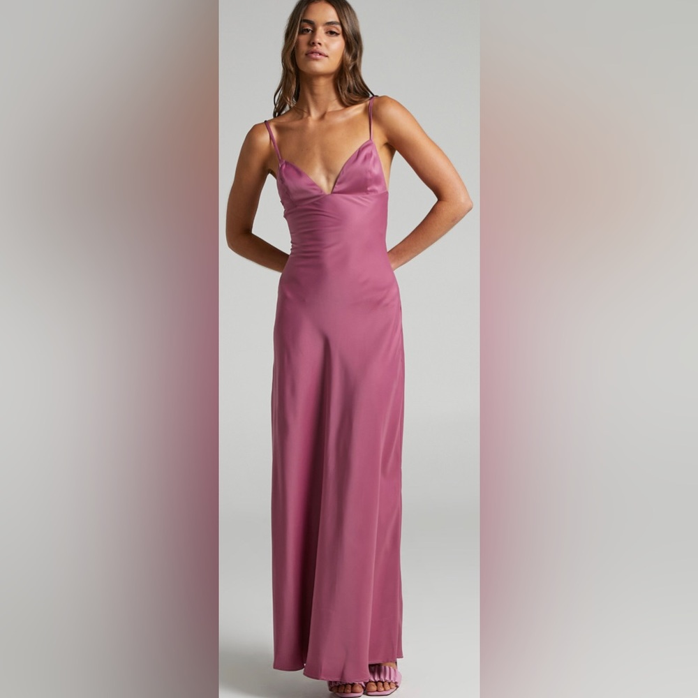 NEVER WORN Showpo Cariela Plunge Neck Satin Maxi Dress in Orchid